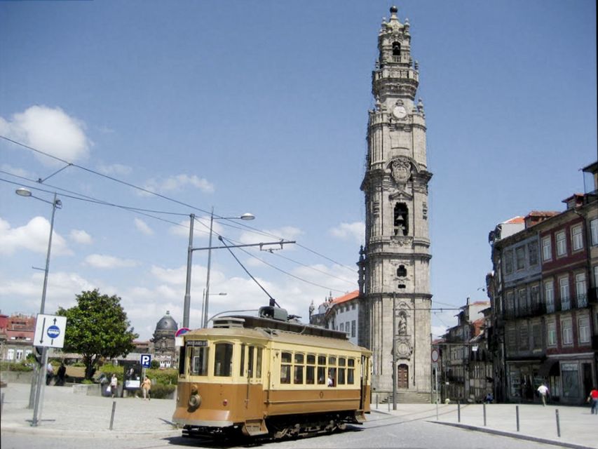 Porto: Historic e-Bike Tour with a guide - Jardim do Morro: the payoff viewpoint where the ride makes sense