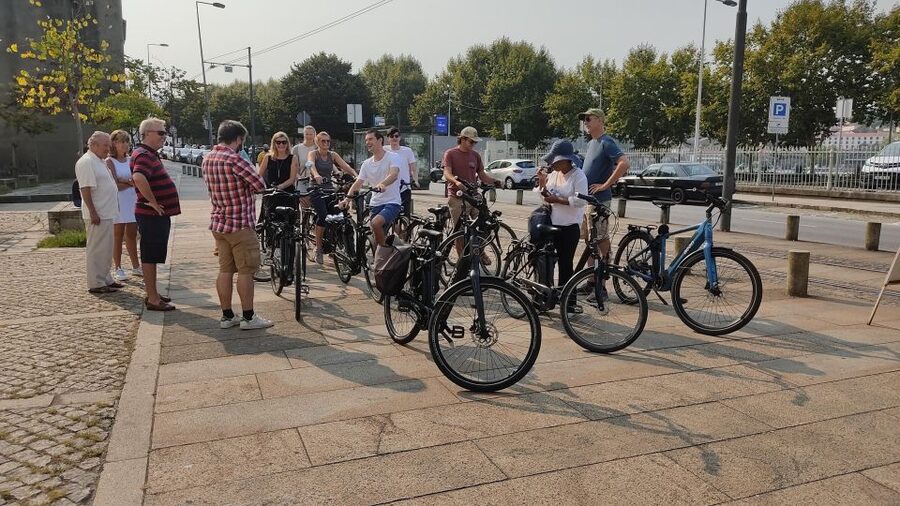 Porto: Historic e-Bike Tour with a guide - Price and time: what you really get for $69