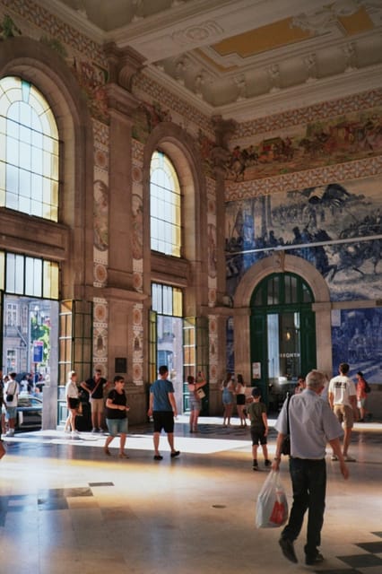 Porto: Historic Highlights Guided Walking Tour - From São Bento da Vitória to the Former Prison and Courthouse