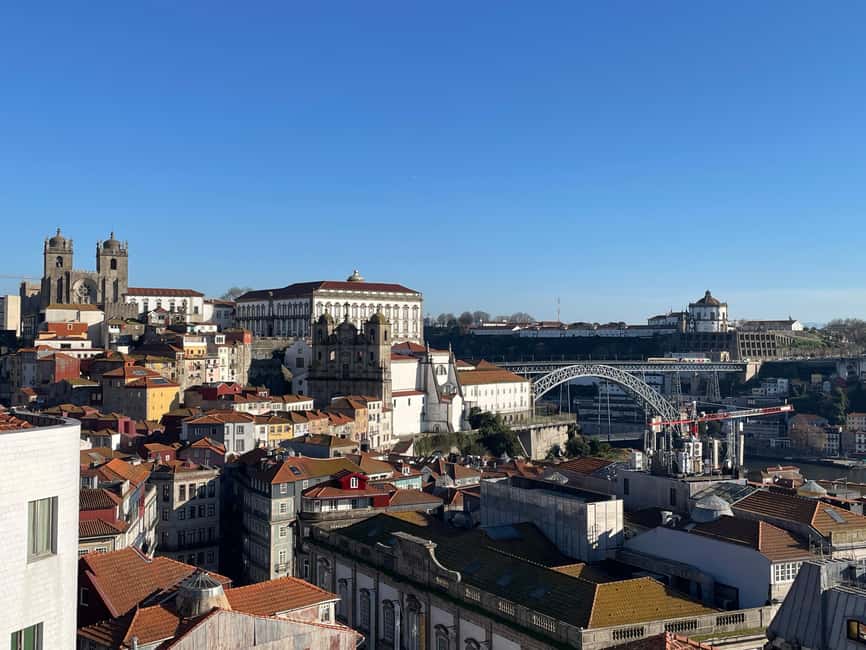 Porto: Historic Walking Tour with Local Guide - Key things to notice on this Porto tour