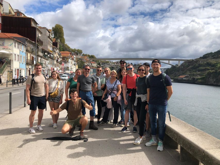 Porto Historical Tour - Smart and Fresh - Where the tour starts in Porto, and why that matters