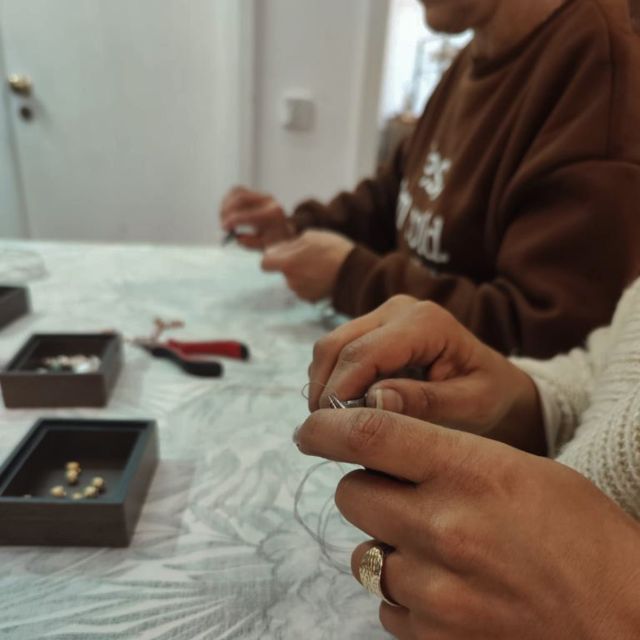 Porto Jewelry Workshop: create your necklace or bracelet - Included Drinks and Snacks: A Workshop That Feels Human