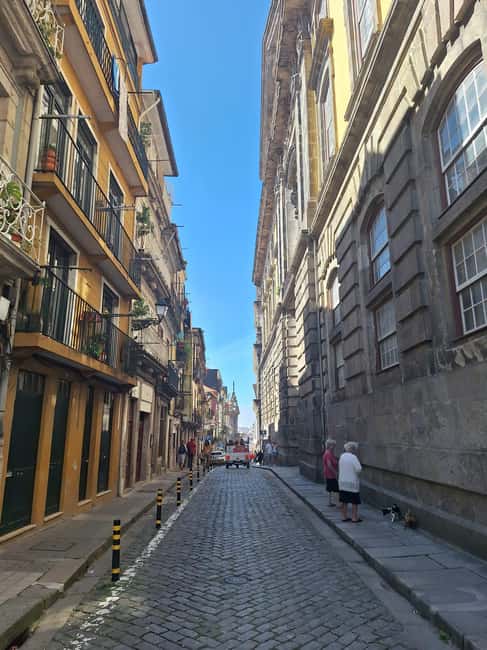 Porto: Jewish Heritage Walking Tour - S. Bento da Vitória Church area: using Christian monuments to frame a Jewish story