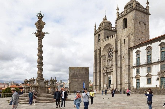 Porto Like a Local: Private & Personalized Experience (3-4 hrs) - Bolhão: a trendy neighborhood where locals find their everyday meals