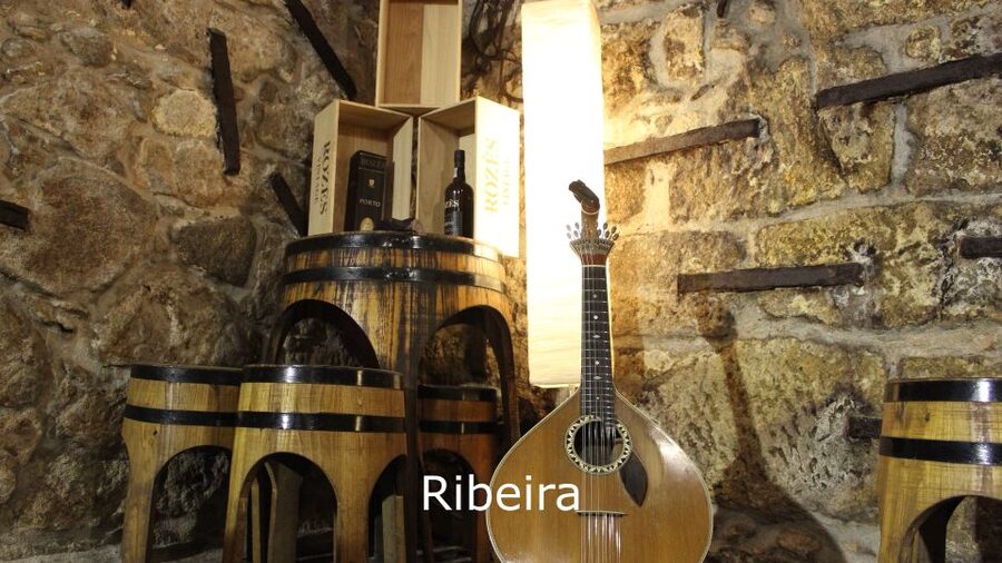 Porto: Live Fado Show with Glass of Port Wine - Getting there near the Church of São João Novo, meeting point tips
