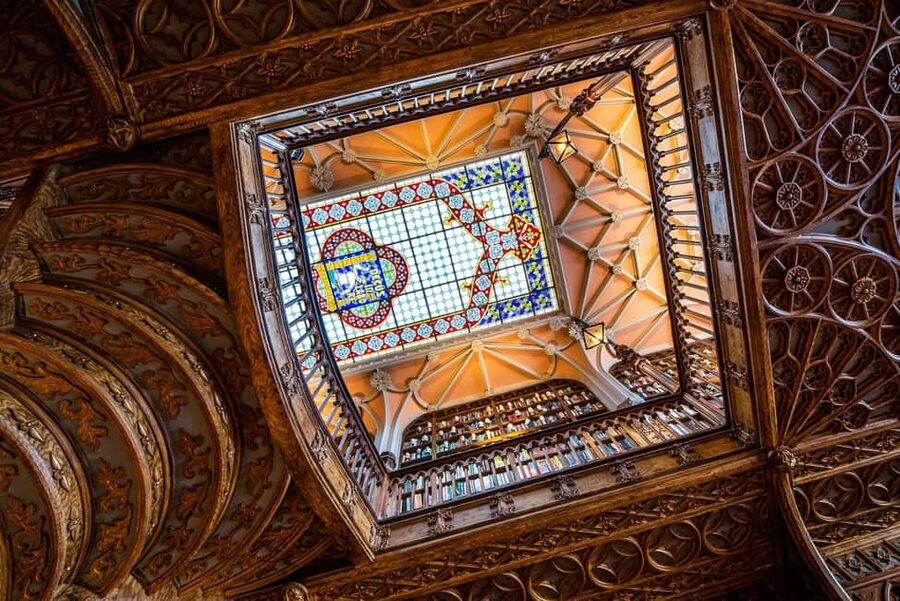 Porto: Livraria Lello Entry Ticket & Foundation Option - What Not to Expect: Gemma Room and Special Exhibits
