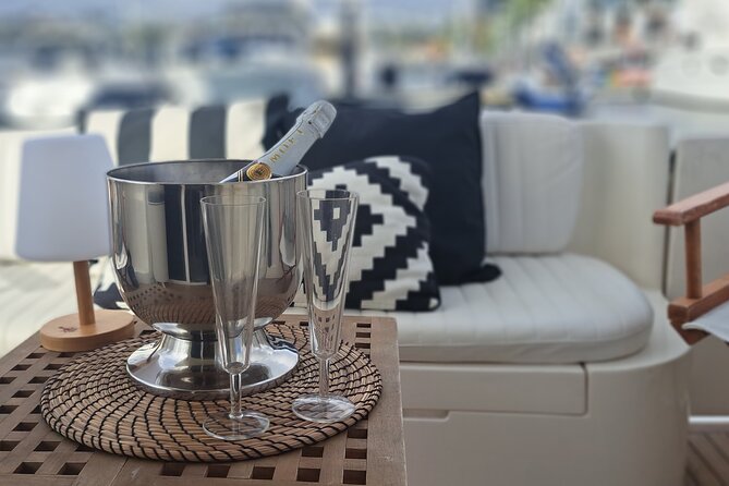 Porto: Luxury Yacht Tour on the Douro River - Sunset or Daytime - How the 2-hour route moves, from bridges to the Estuary Reserve