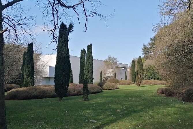 Porto Modern and Contemporary Architecture Private Tour - Edifício Vodafone: modern office design with an idea behind it
