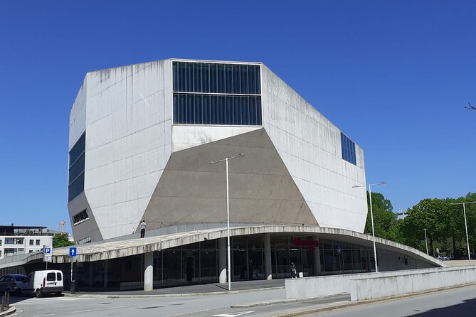 Porto Modern and Contemporary Architecture Private Tour - Parque da Cidade: Sidónio Pardal and the urban park scale