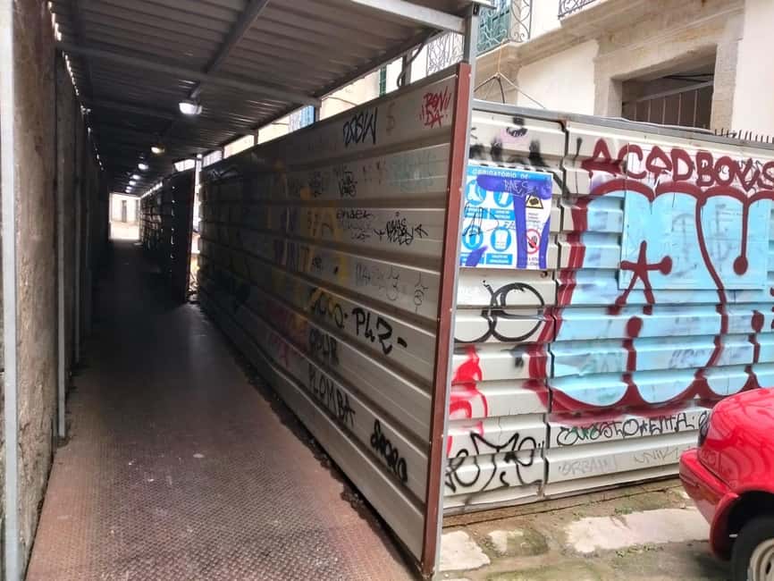 Porto: Offbeat Walking Tour of Hidden and Authentic Paths - Stop 1: Igreja da Lapa, a fitting starting point for quieter Porto