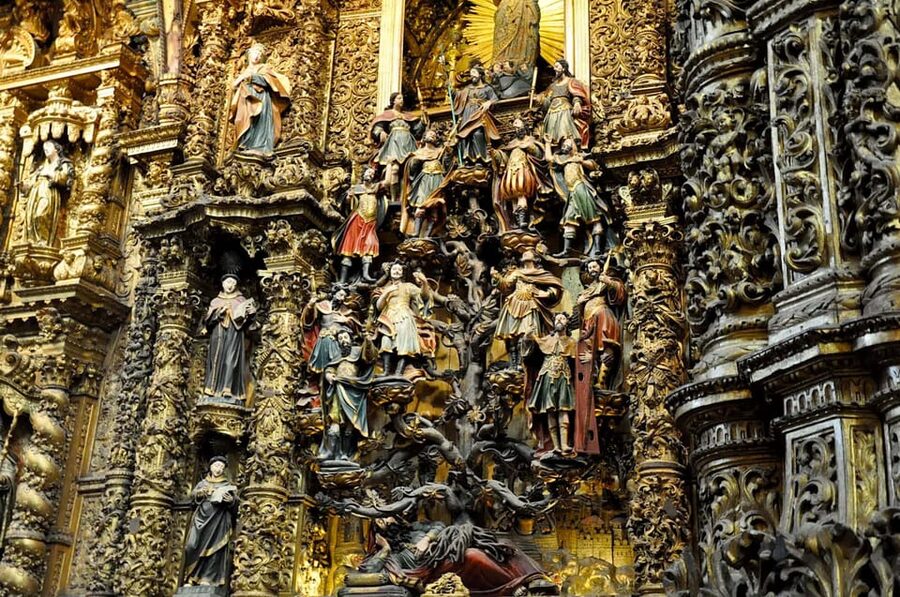 Porto: Old City and Monuments Tour - Language mix can affect pace, so plan your tolerance