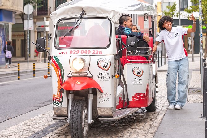 Porto: One Tour, a Thousand Stories on Tuk Tuk - 2 Hours - Stop 1, Sé Cathedral: medieval views, fast orientation, and optional ticket time