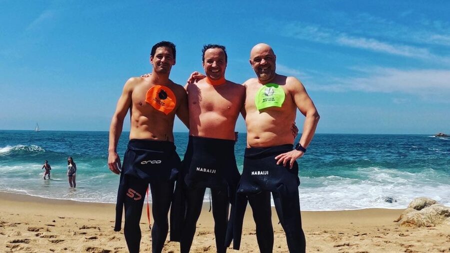 Porto: Open Water Swimming Tour with Wetsuit - The 1-hour session: warm-up, wetsuit, buoy, and steady pacing