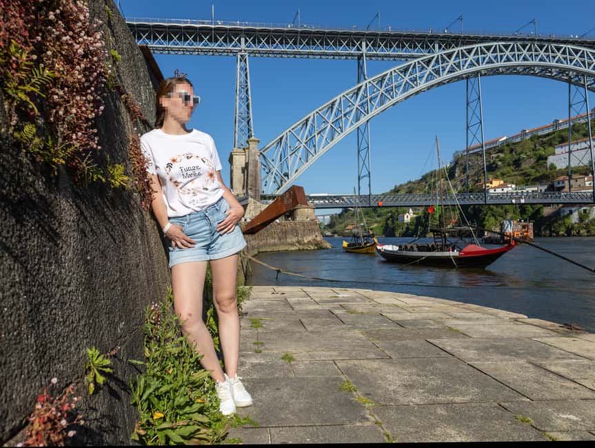 Porto: Photo sessions in Porto city for groups or individuals. - Choosing City Park, the River, or a Beach Setting