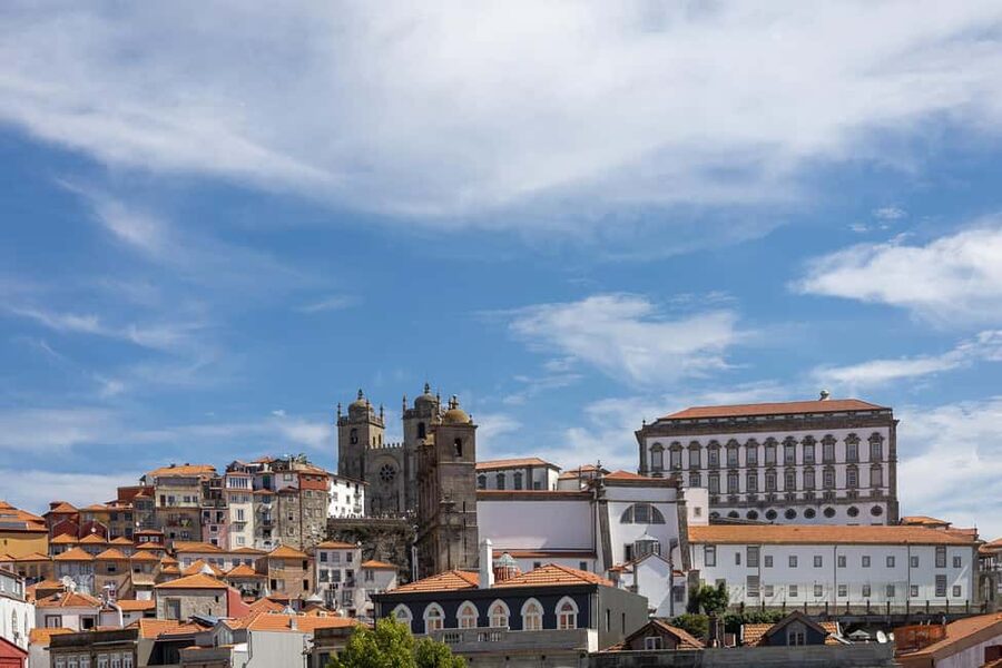 Porto: Photo sessions in Porto city for groups or individuals. - Price and Value: Why $64 Can Make Sense