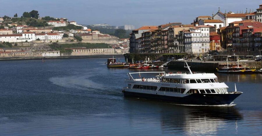 Porto/Pinhão/Porto - Sailing past Crestuma-Lever and Carrapatelo Dams
