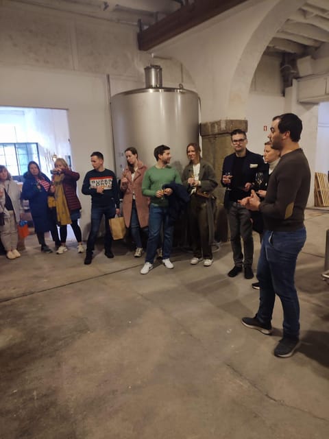 Porto: Port and Douro Wine Walking Tour with 9 Tastings - Key points before you go