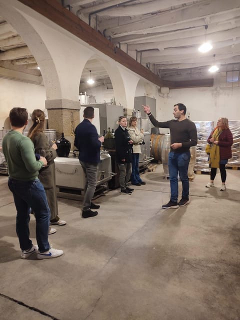 Porto: Port and Douro Wine Walking Tour with 9 Tastings - The 9 tastings, how to taste smarter in 3 hours