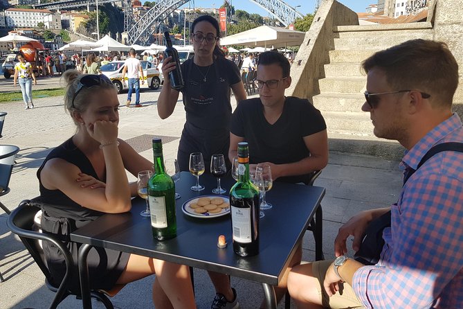 Porto: Port and Douro Wine Walking Tour With 9 Wine Tastings - Nine tastings in three hours: how to enjoy the quantity without feeling rushed