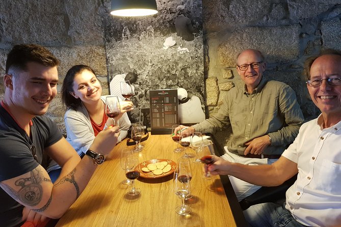 Porto: Port and Douro Wine Walking Tour With 9 Wine Tastings - Stop 1 at Vasques De Carvalho: your Port tasting foundation