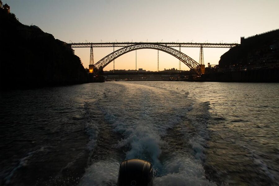 Porto: Port Wine Sunset Boat Tour - Porto at sunset, but from the Douro (and why it matters)