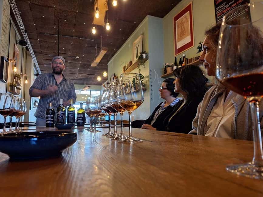 Porto: Port Wine Tasting – 1-Hour Masterclass with Sommelier - Rua de Santa Catarina, a cozy base for Port education
