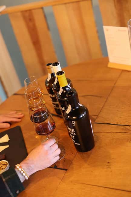 Porto: Port Wine Tasting – 1-Hour Masterclass with Sommelier - Your 1-hour tasting flight of four premium Ports