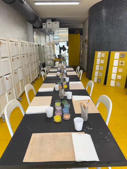 Porto: Portuguese Azulejo Tile Painting Workshop with Wine - Who this Porto tile painting workshop is best for