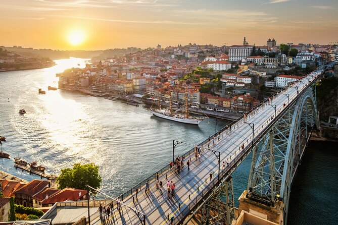 Porto Private 2-Hour Custom Sightseeing Experience - Key highlights at a glance