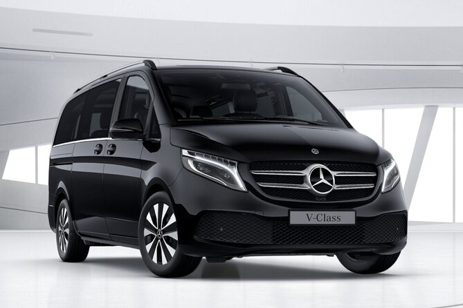 Porto Private departure Transfer - The ride itself: air-conditioned comfort, WiFi, and bottled water