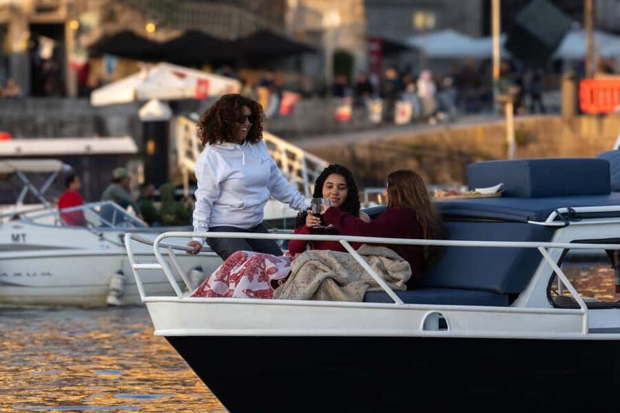 Porto: Private Douro River Cruise – 6 Bridges & Sunset - Sunset feels different from the water, especially near Foz do Douro