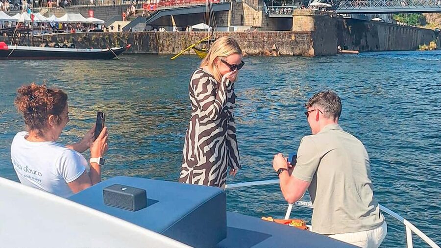 Porto: Private Douro River Cruise – 6 Bridges & Sunset - Price and value: what $82 per person buys in 2 hours