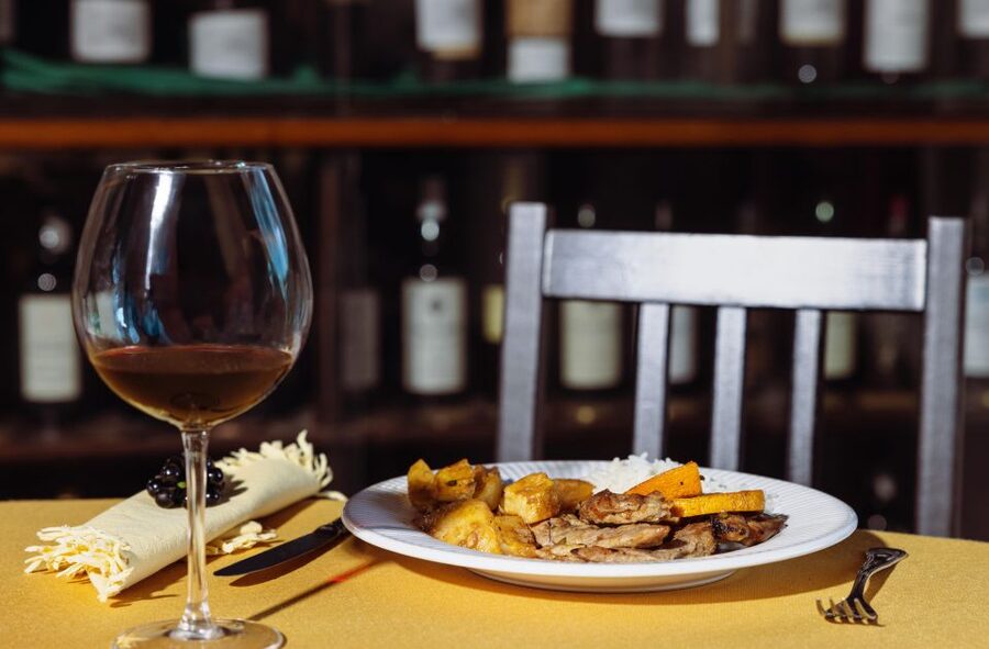 Porto: Private Douro Valley 4x4 Tour with Lunch - Pickup in Porto or Peso da Régua, and the Easy Way to Start