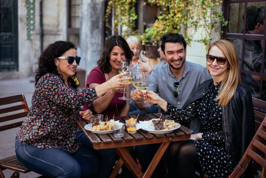 Porto: Private Evening Tour with Drinks & Bites - Vegetarian Options That Actually Fit the Plan