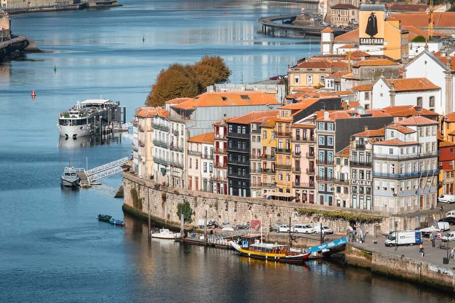 Porto: Private & Flexible Walking Tour in Historic Center - Start at Praça da Ribeira, Then Let the Douro Pull You West