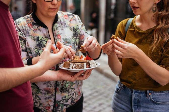 Porto Private Food and Drink Tasting Tour with Local - Galerias Palladium: the short culture break between bites