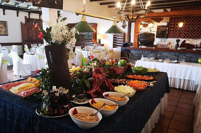 Porto Private Food and Wine Walking Tour with Hotel Pickup - Price and Logistics: What $702.92 Per Group Really Means