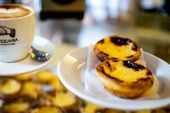 Porto Private Gourmet Food & Wine Historic Tour with a Sommelière - Why Porto’s tiles and tapas feel like one perfect plan