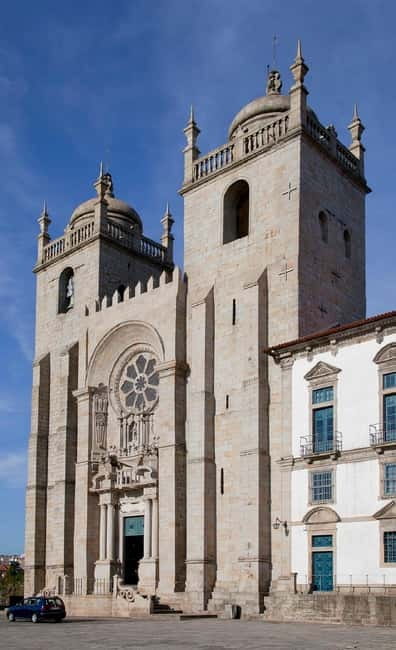 PORTO: Private Historic Center Walking Tour with Degustation - Who should book, and who should reconsider
