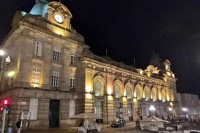 Porto private night Tour, discover the most iconic attractions - Avenida dos Aliados mood and the D. Pedro IV statue stop