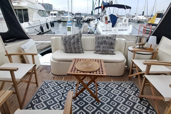 Porto: Private Tour on a Luxury Yacht on the Douro River - Onboard comfort: Wi-Fi, shower access, and custom music