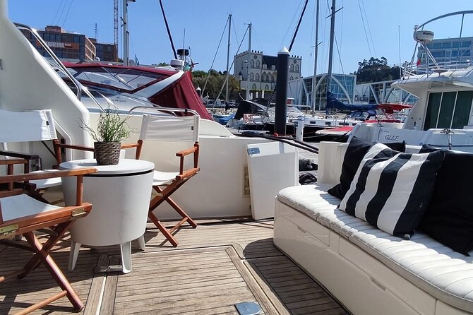 Porto: Private Tour on a Luxury Yacht on the Douro River - What to pack so you stay comfortable the whole time