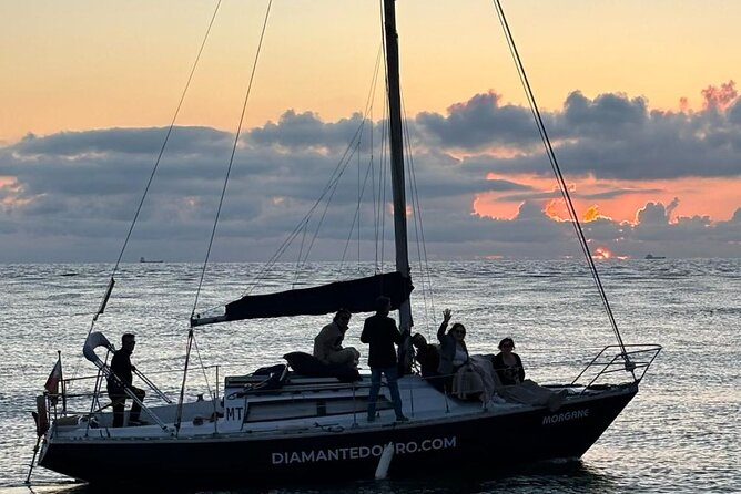 Porto: Private tour on vintage sailboat with sunset option - Where you start at Marina da Afurada, and how the cruise begins