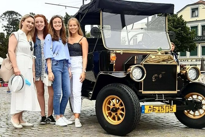 Porto: Private Tour to the Historic Center in a Classic Car - Forte de São João and Castelo do Queijo: sea forts for great photos