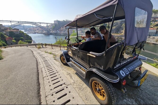 Porto: Private Tour to the Historic Center in a Classic Car - Crystal Palace Gardens for panoramas and quick photo variety