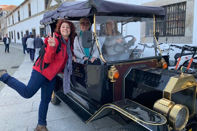 Porto: Private Tour to the Historic Center in a Classic Car - Who should book this classic car Porto tour