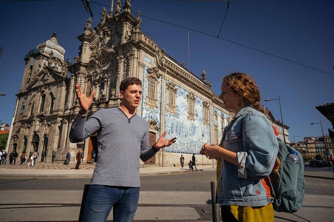 Porto: Private Tour with Locals – Highlights & Hidden Gems - Start at Fonte dos Leões, then get moving like a local