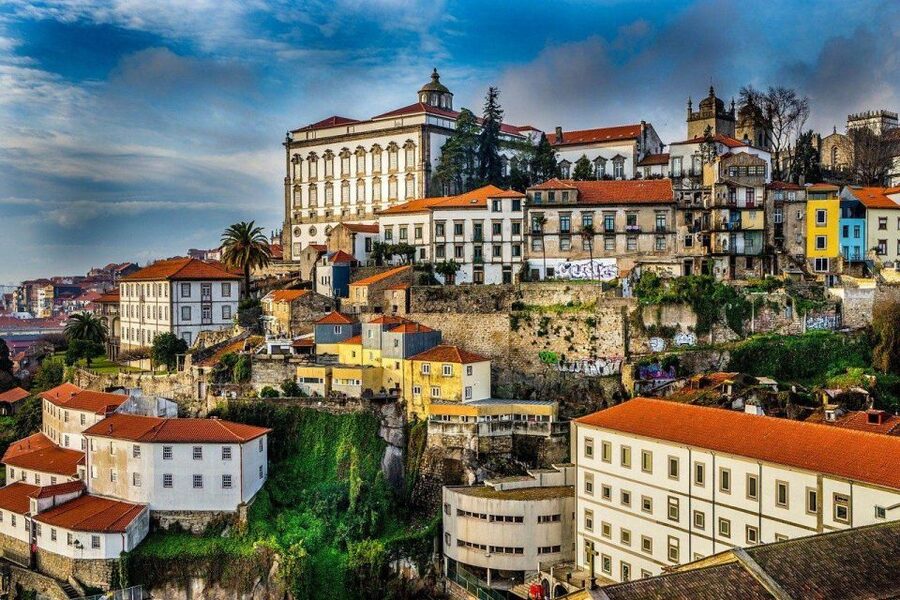 Porto Private Walking tour - Where your Porto walk really starts at Avenida dos Aliados