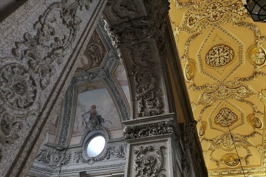 Porto Private Walking Tour with Fast Track to Lello - Dom Luís Bridge viewpoints and the walk toward Ribeira