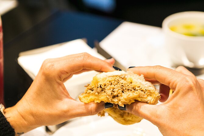 Porto Progressive Dinner Tour with Eating Europe - Drinks and food pairings: why the guide matters